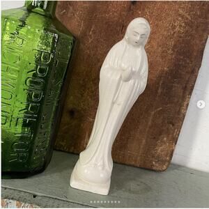 Vintage White Porcelain Ceramic Mother Mary Madonna Bud Vase Statue Crazing